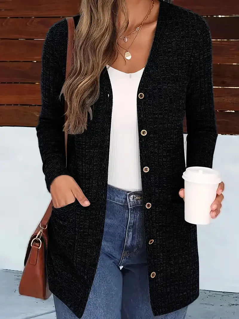 Greta | Damen Winterstrickjacke mit Knöpfen - Elle Zürich