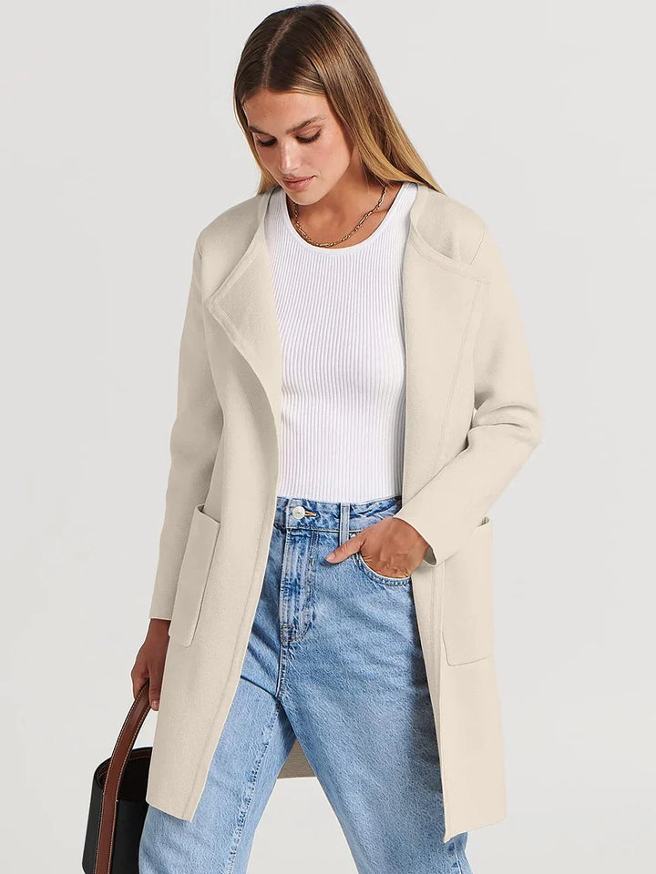 Bettina | Damen Kuschelige Winterstrickjacke mit Taschen - Elle Zürich
