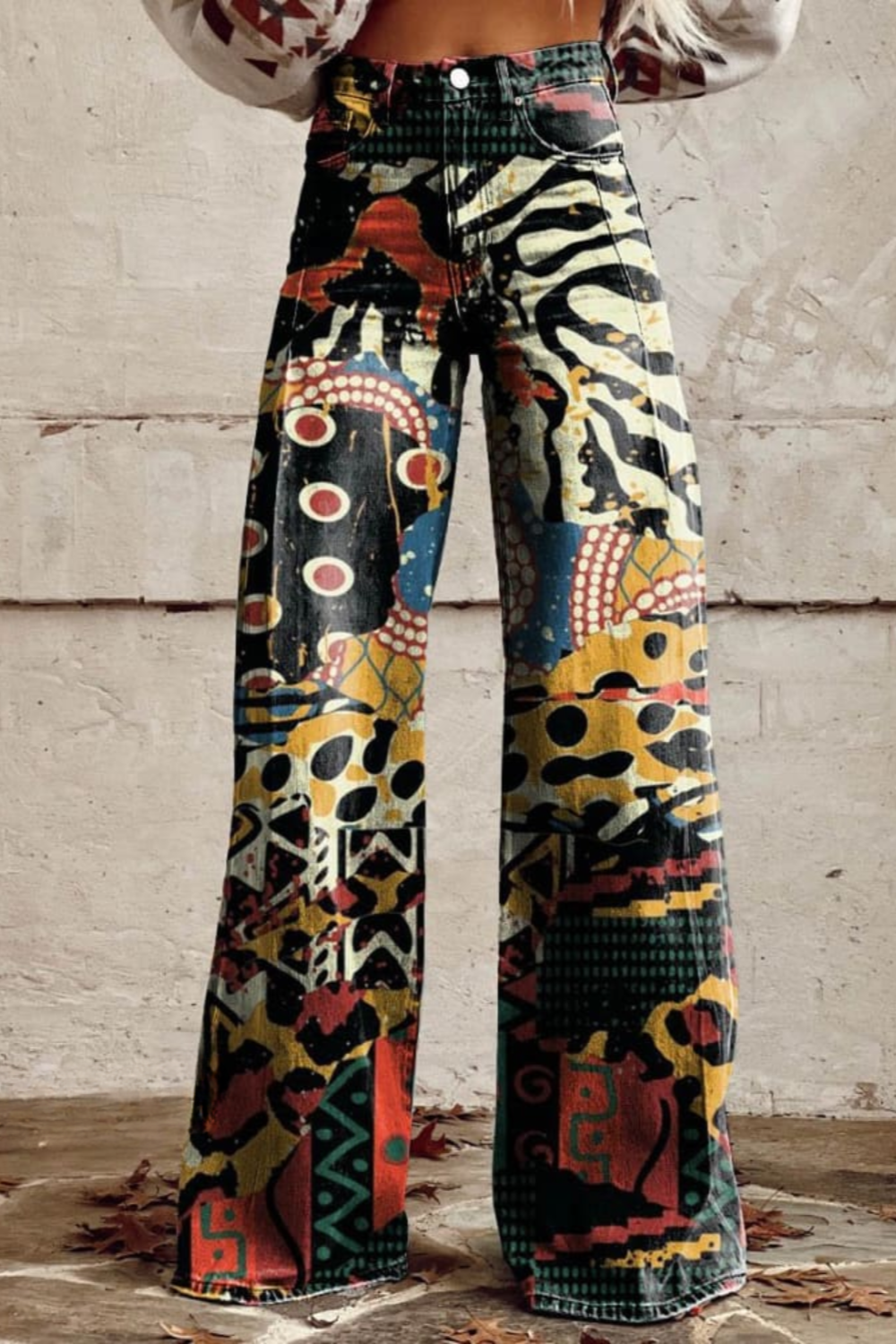Emma | Weit geschnittene Jeans mit Abstraktem Tribal-Muster - Elle Zürich