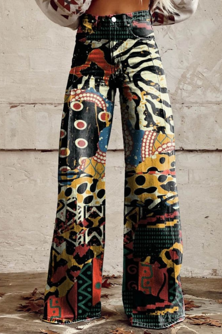 Emma | Weit geschnittene Jeans mit Abstraktem Tribal-Muster - Elle Zürich