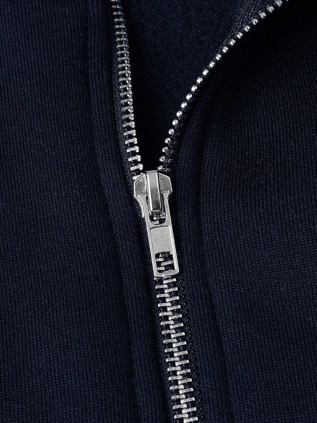 Antonio | Stilvoller Freizeitpullover mit halbem Reißverschluss - Elle Zürich