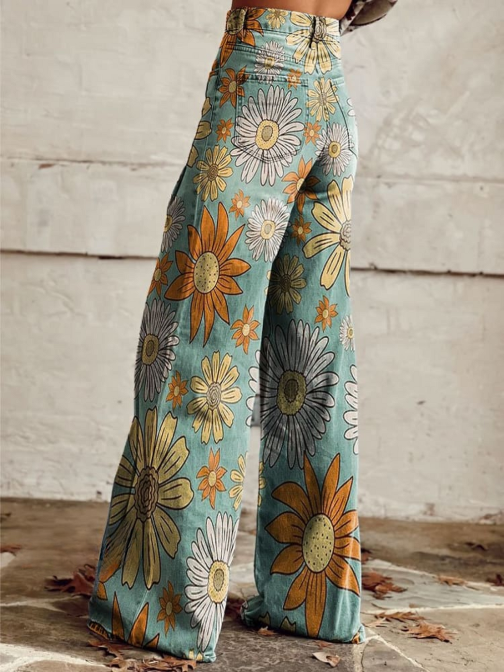 Anke | Schlagjeans mit Retro-Blumenmuster - Elle Zürich