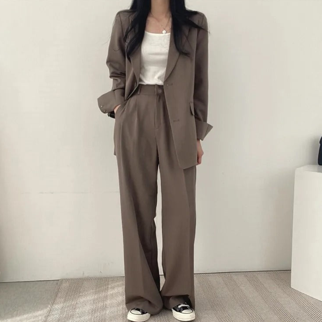 Karin | Damen Oversize Blazer und Hose mit weitem Bein - Elle Zürich