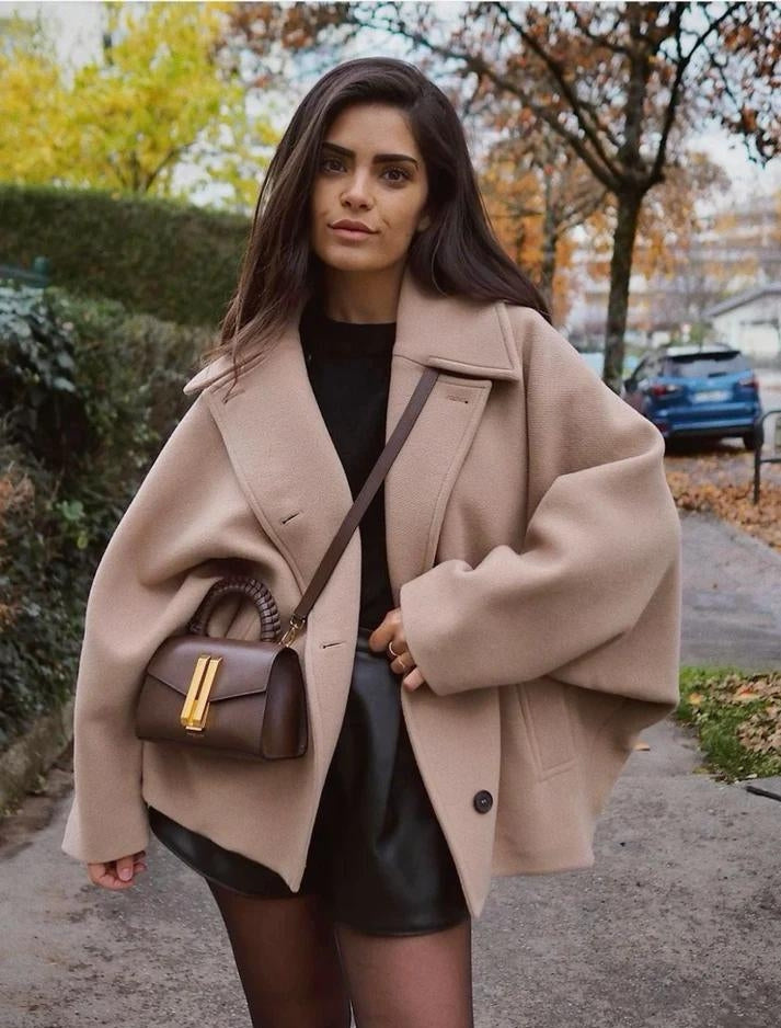 Karin | Stilvoller Oversized-Mantel mit Knöpfen - Elle Zürich
