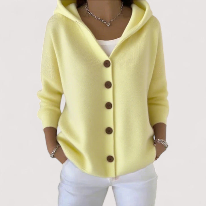 Sabrina | Damen Winter Cardigan mit Knöpfen und Kapuze - Elle Zürich