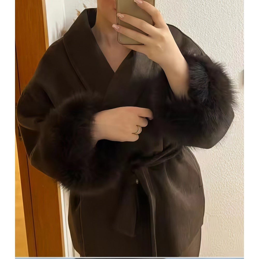 Anna | Damen Wintermantel mit Kunstpelz Manschetten und Gürtel