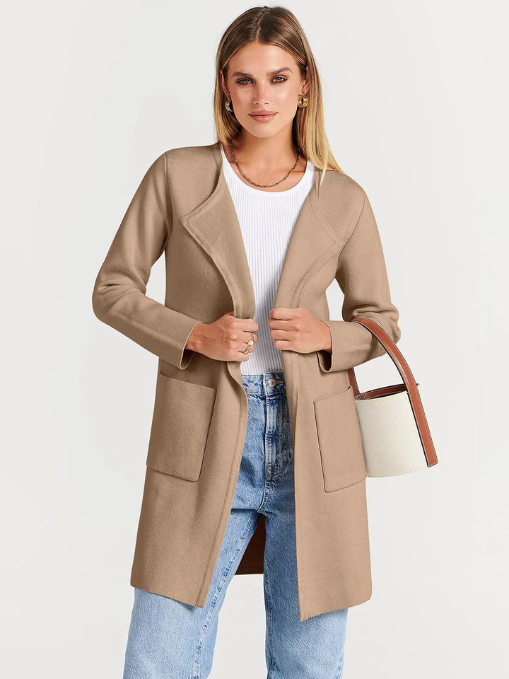 Bettina | Damen Kuschelige Winterstrickjacke mit Taschen - Elle Zürich