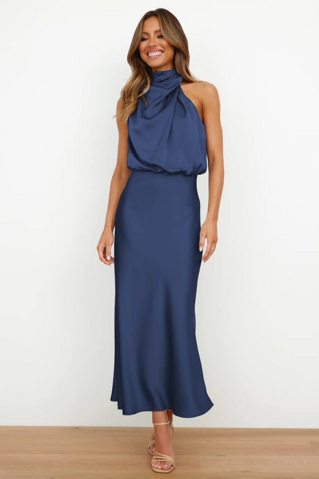 Claudia | Elegantes Halterneck Satin Kleid - Elle Zürich