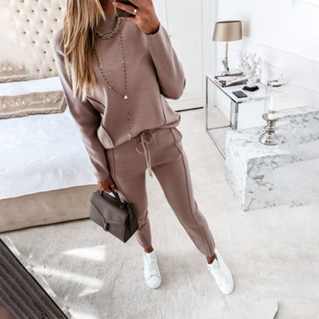 Julia | Damen Trainingsanzug Set Oversized Pullover & Slim Joggerhose - Elle Zürich