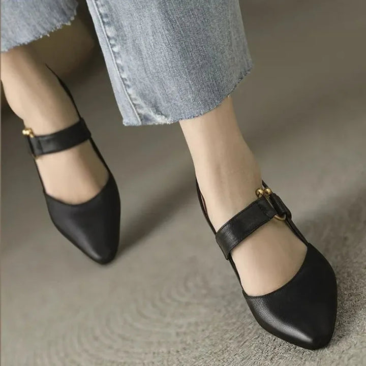 Kerstin | Damen Pumps mit Blockabsatz und Eleganten Riemen - Elle Zürich