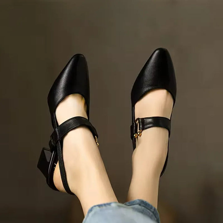 Kerstin | Damen Pumps mit Blockabsatz und Eleganten Riemen - Elle Zürich