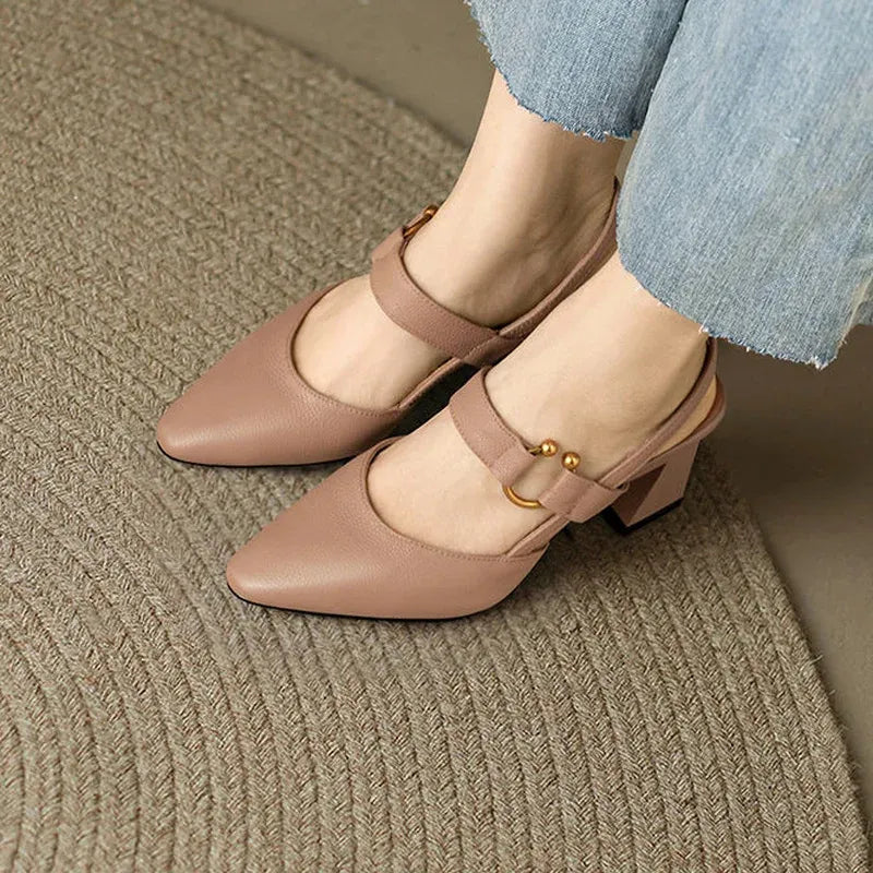 Kerstin | Damen Pumps mit Blockabsatz und Eleganten Riemen - Elle Zürich