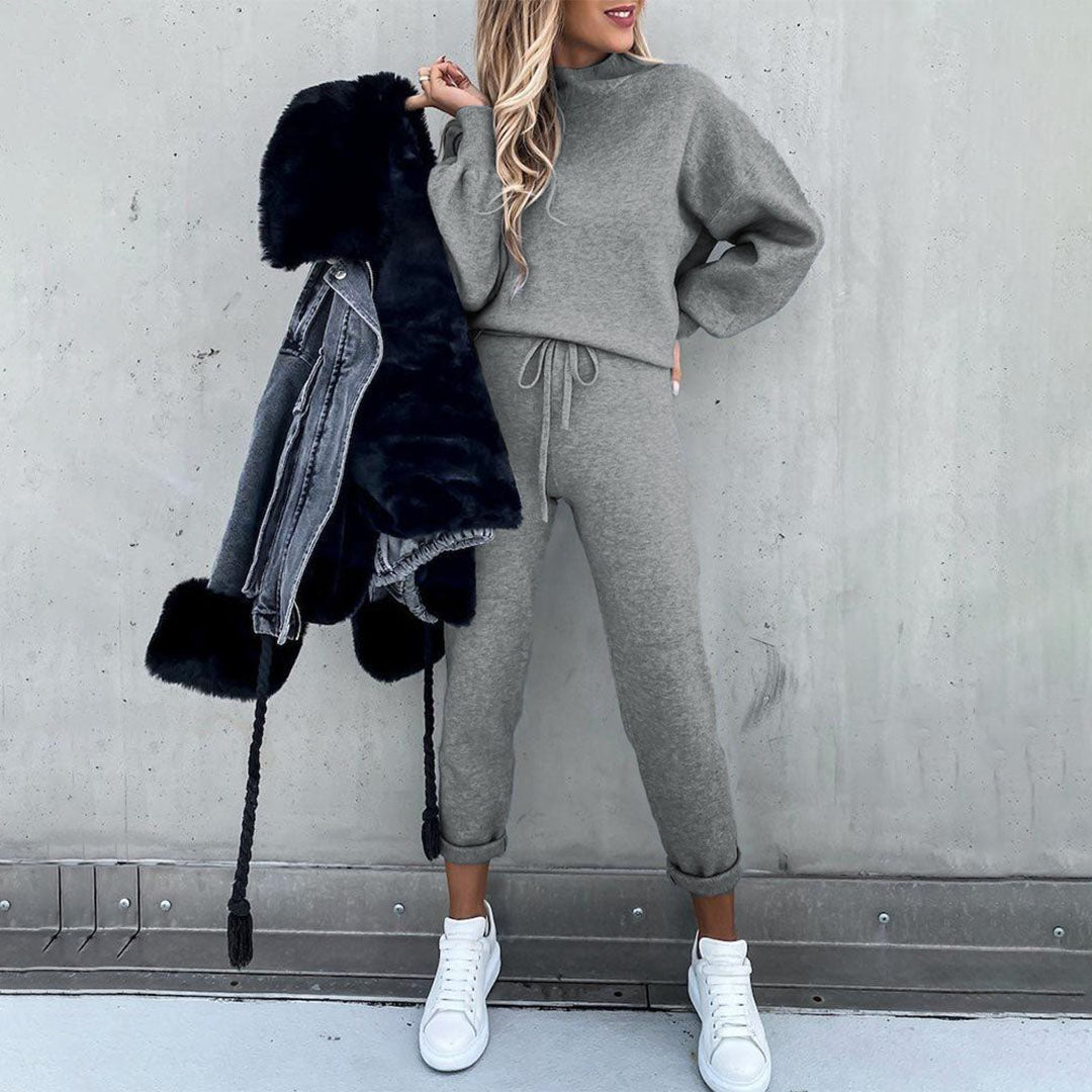 Julia | Damen Trainingsanzug Set Oversized Pullover & Slim Joggerhose - Elle Zürich
