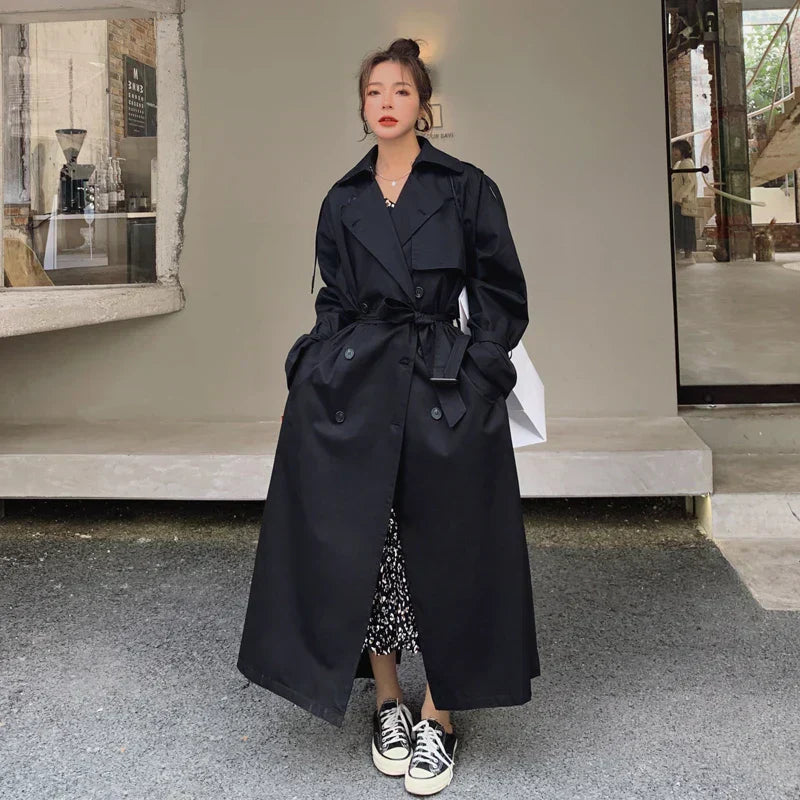 Tanja | Damen Klassischer langer Trenchcoat mit Gürtel - Elle Zürich