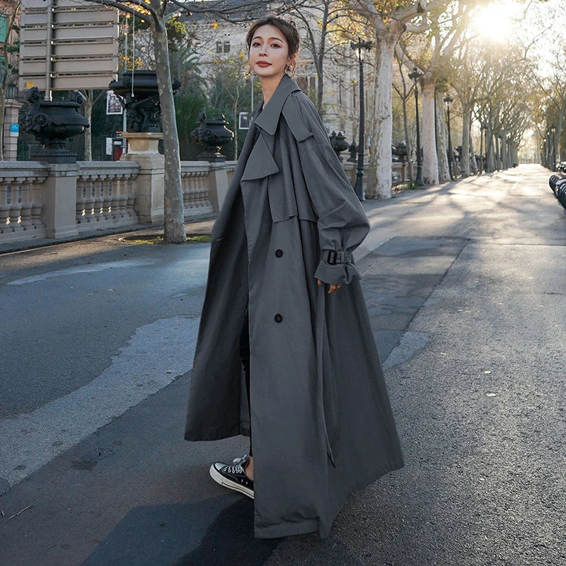Tanja | Damen Klassischer langer Trenchcoat mit Gürtel - Elle Zürich