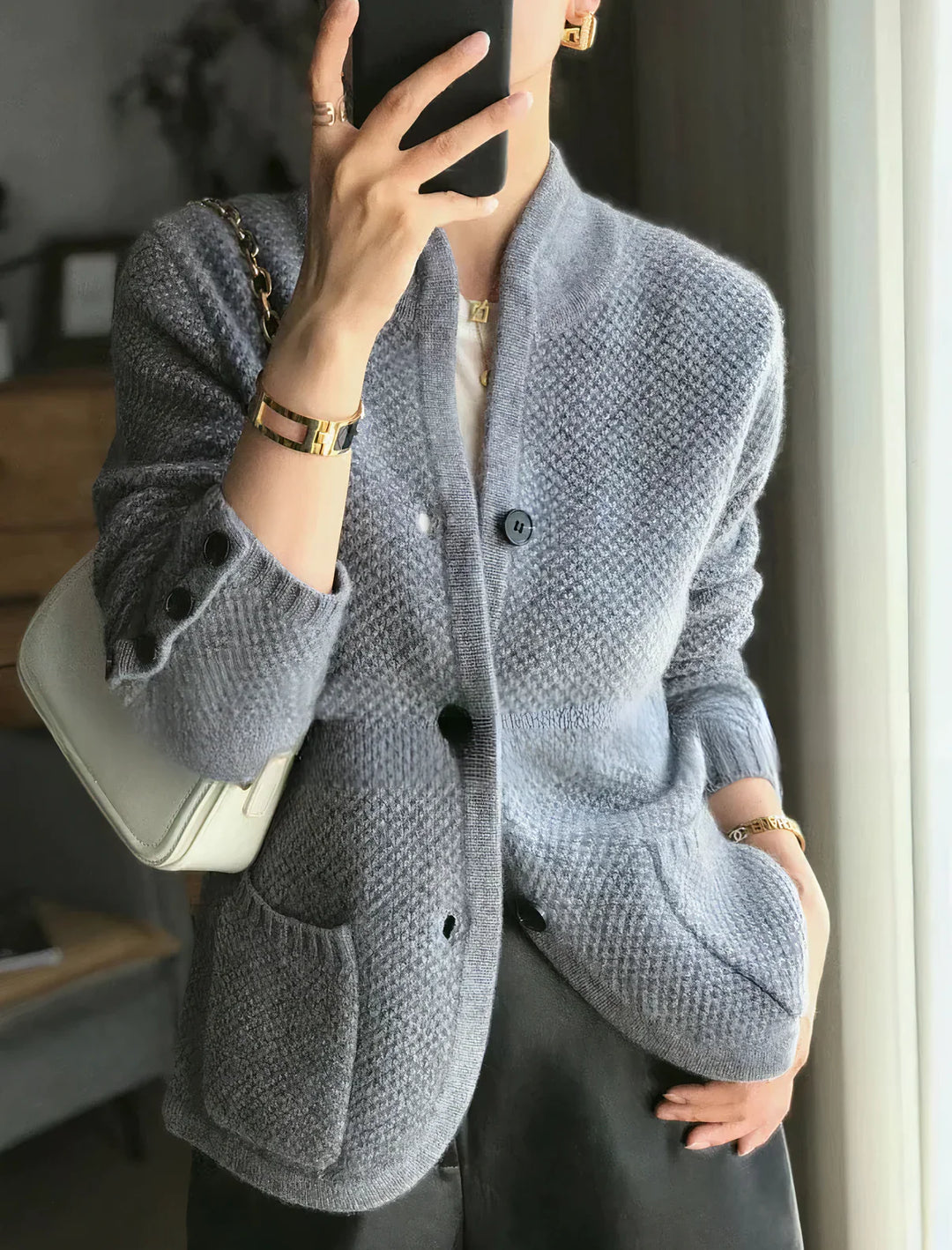 Dorothea | Elegante Strickjacke Knöpfen für Damen - Elle Zürich