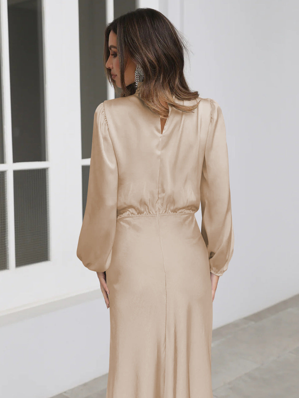 Anna | Damen Elegantes Satin Langarmkleid - Elle Zürich