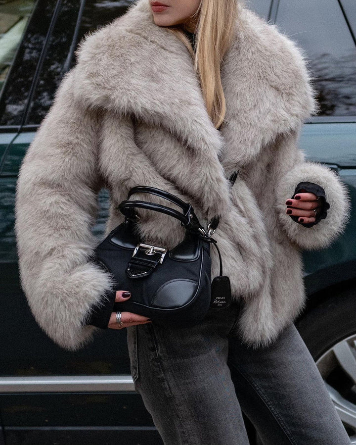 Helga | Eleganter Kuscheliger Mantel Damen - Elle Zürich