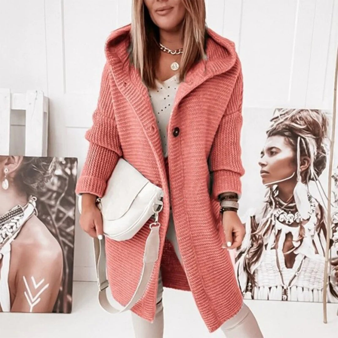 Carolin | Damen Kuschelige Winter-Kapuzenstrickjacke mit Knöpfen - Elle Zürich