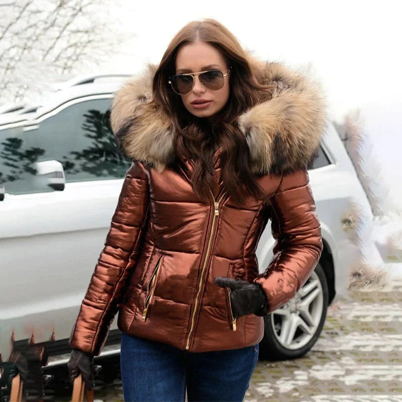 Helga | Damen Winter-Steppjacke mit Kapuze und Kunstfell - Elle Zürich