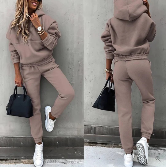 Susanne | Bequemes Freizeit-Kapuzenpullover-Set - Elle Zürich
