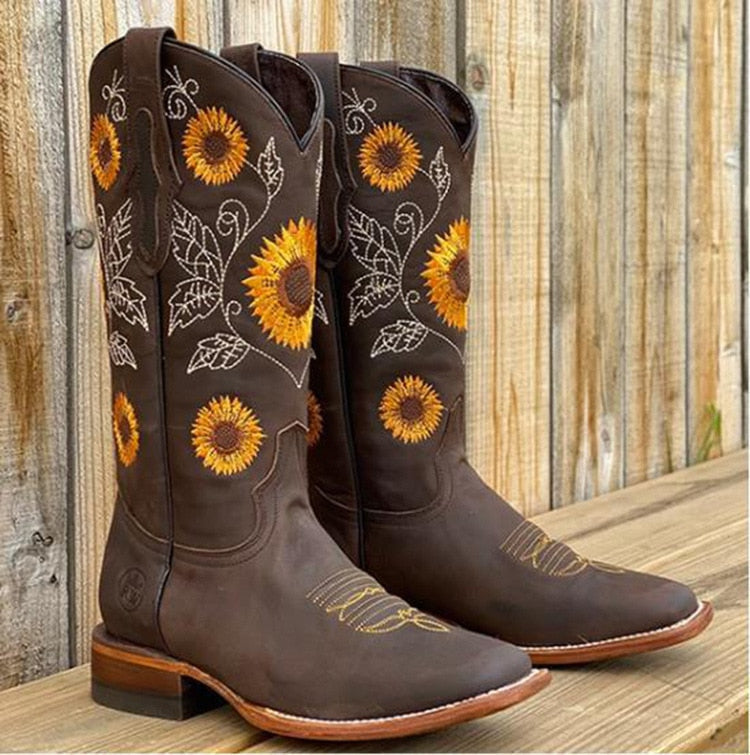 Stefanie | Elegante Stiefel mit Sonnenblumen-Stickerei - Elle Zürich