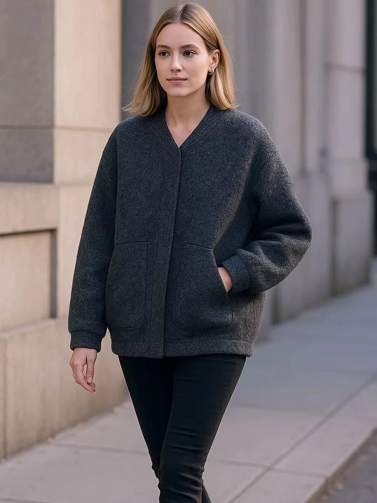 Karin | Damen Winterjacke mit Knöpfen und lockerer Passform - Elle Zürich
