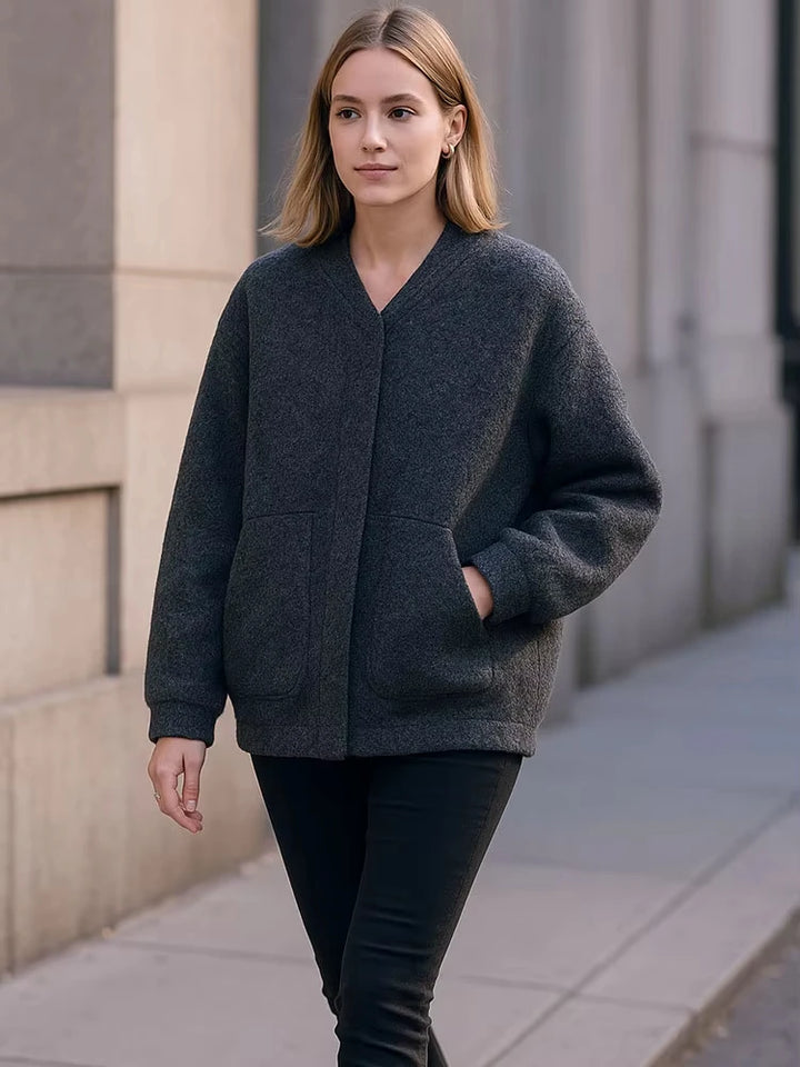 Karin | Damen Winterjacke mit Knöpfen und lockerer Passform - Elle Zürich