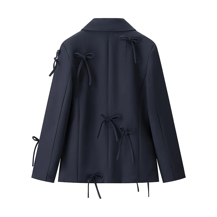 Sandra | Damen-Winterjacke mit Knöpfen und dekorativen Schleifen - Elle Zürich