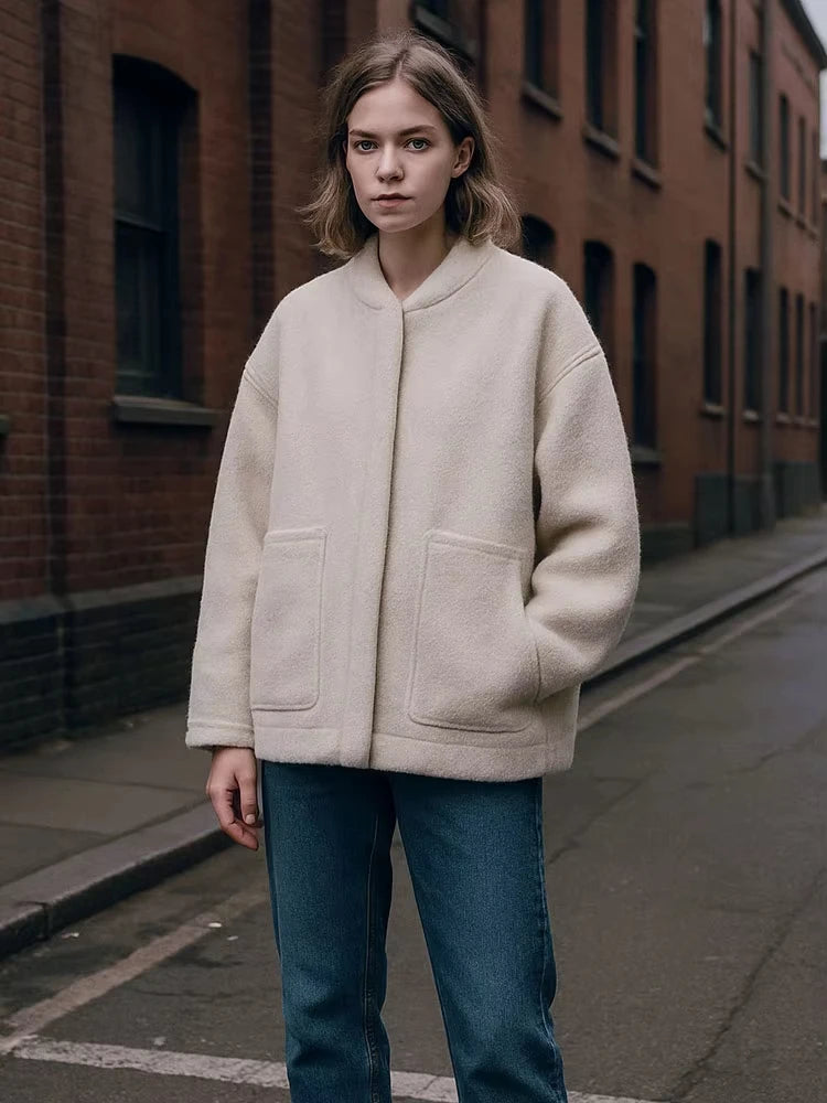 Karin | Damen Winterjacke mit Knöpfen und lockerer Passform - Elle Zürich