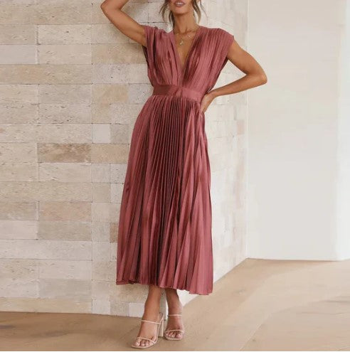 Elke | Stilvolles Und Bequemes Plissiertes Kleid - Elle Zürich