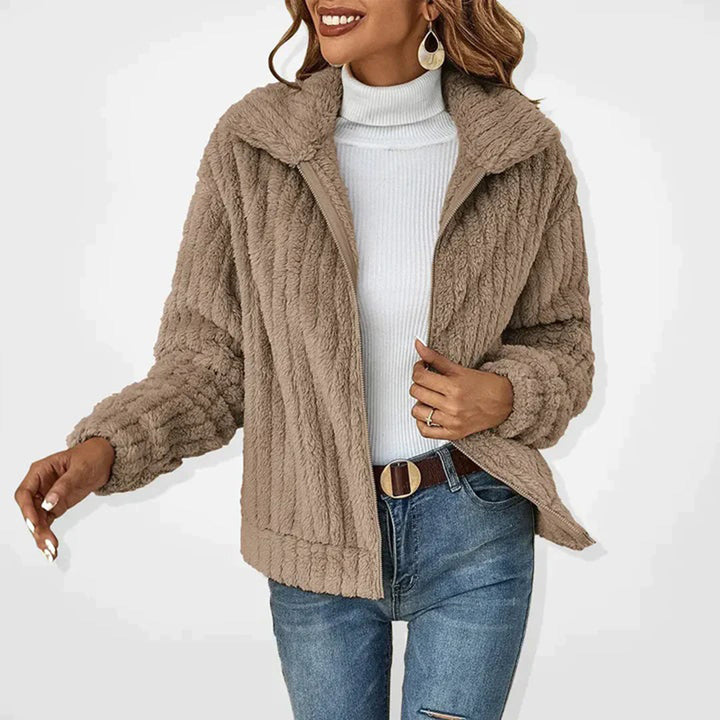 Karin | Stylische Flauschige Jacke Für Damen - Elle Zürich