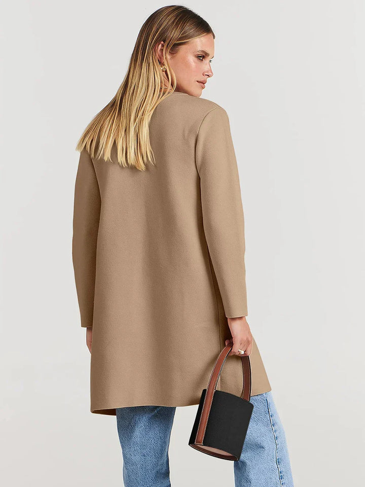 Bettina | Damen Kuschelige Winterstrickjacke mit Taschen - Elle Zürich