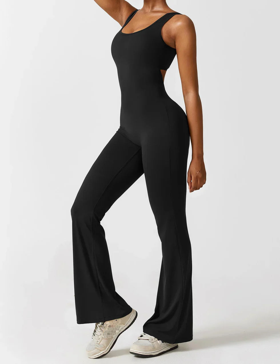 Edith | Eleganter Jumpsuit mit Ausgestelltem Rückenausschnitt - Elle Zürich
