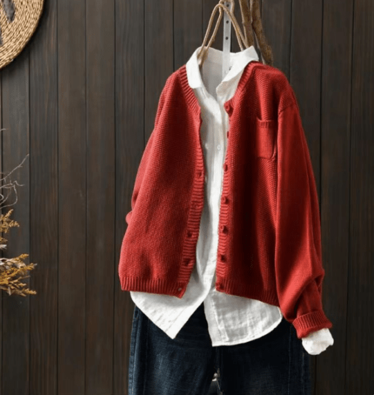 Helga | Weicher Strickpullover für Damen mit Knöpfen - Elle Zürich