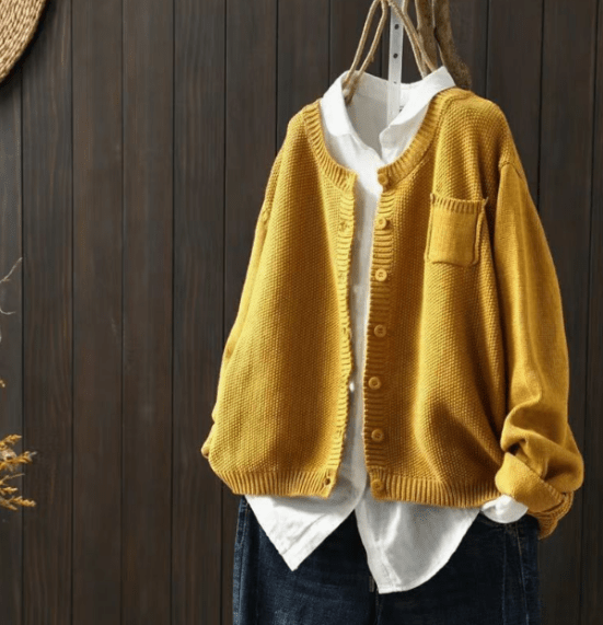 Helga | Weicher Strickpullover für Damen mit Knöpfen - Elle Zürich