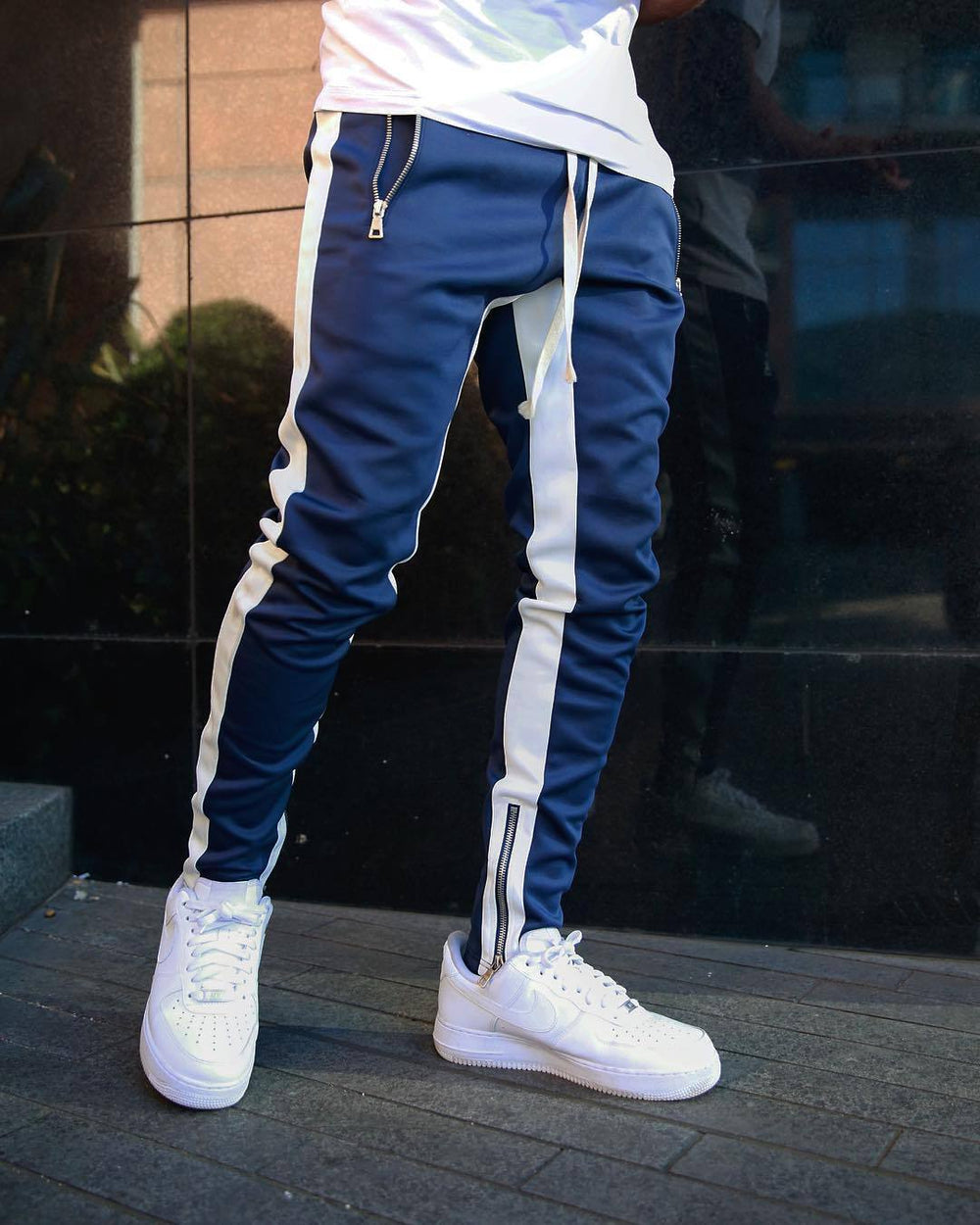 Sven | Herren Slim Fit Joggerhosen mit Streifen - Elle Zürich