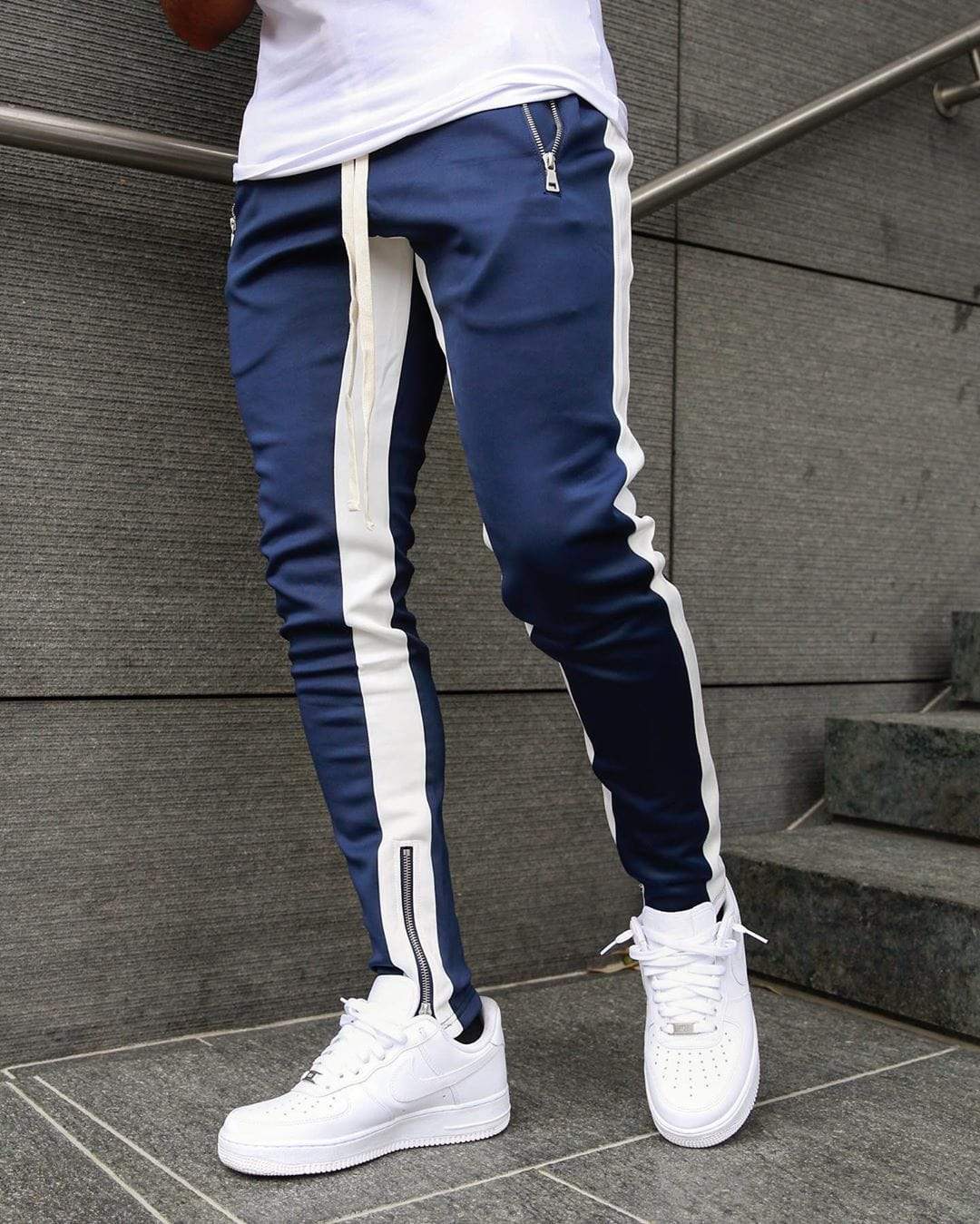 Sven | Herren Slim Fit Joggerhosen mit Streifen - Elle Zürich