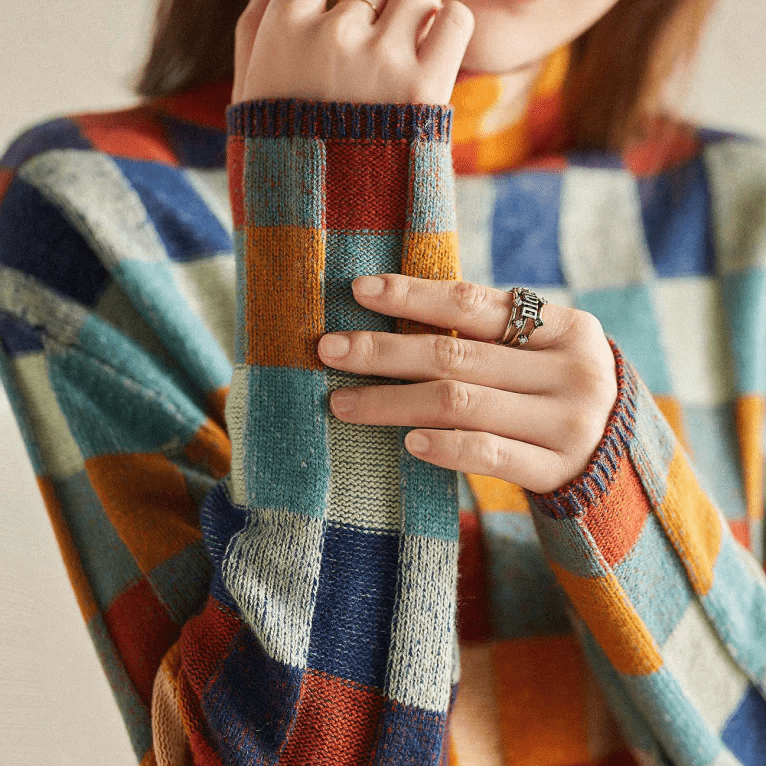 Anke | Damen Winter Rollkragenpullover mit auffälligen Mustern - Elle Zürich