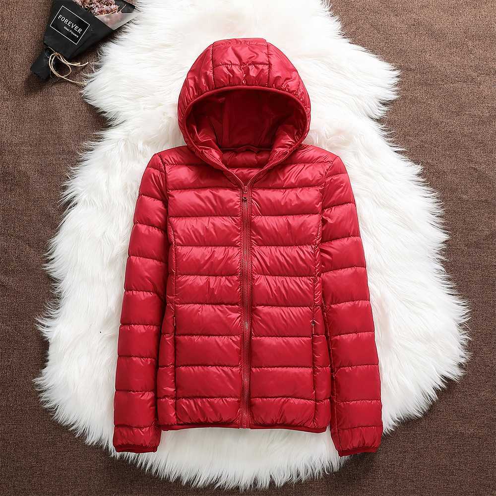 Jasmin | Damen Winter Steppjacke mit Kapuze - Elle Zürich