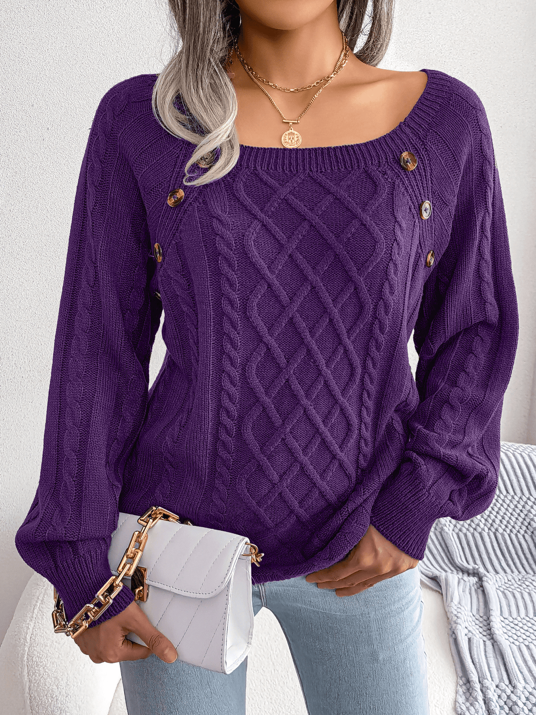 Susanne | Damen Winter-Strickpullover mit Zopfmuster und Knopfdetails - Elle Zürich