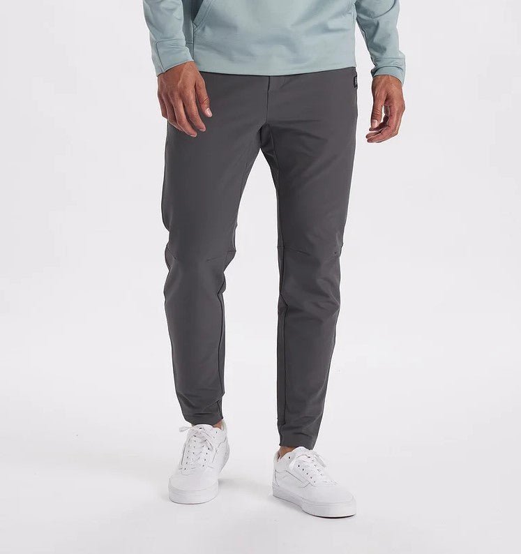 Georg | Herren Slim Fit Tapered Jogginghose - Elle Zürich
