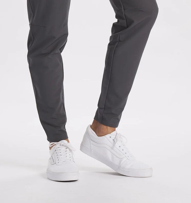 Georg | Herren Slim Fit Tapered Jogginghose - Elle Zürich
