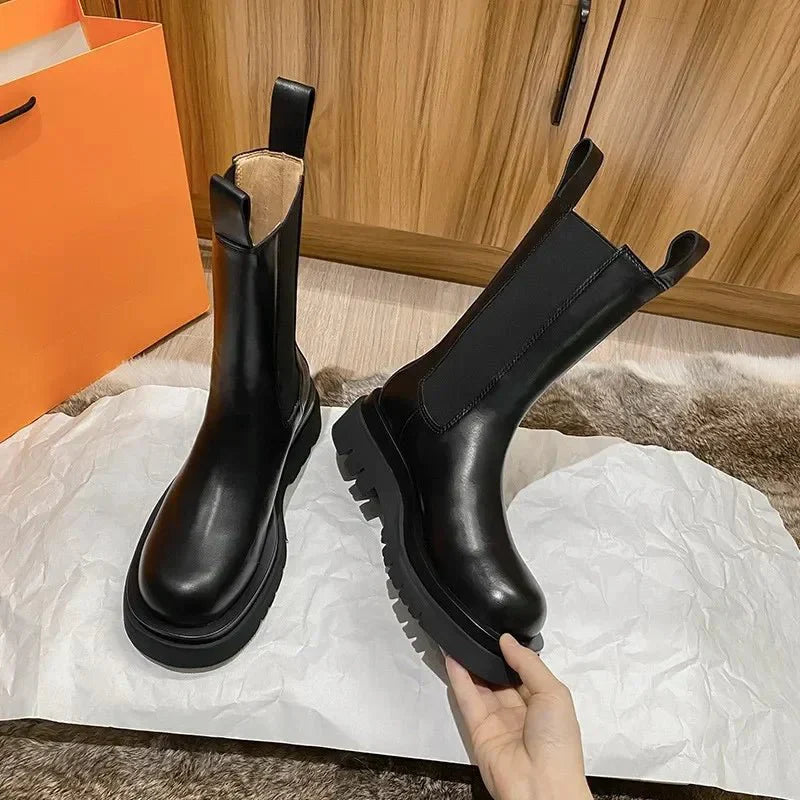 Franziskaa | Damen Chunky Heel Stiefeletten mit seitlichen Zuglaschen - Elle Zürich