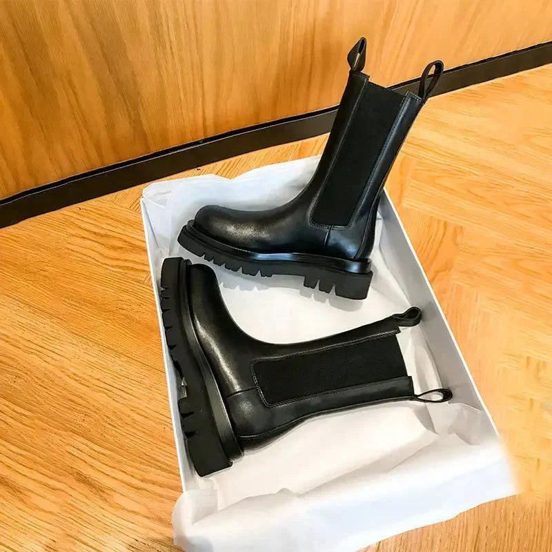 Franziskaa | Damen Chunky Heel Stiefeletten mit seitlichen Zuglaschen - Elle Zürich