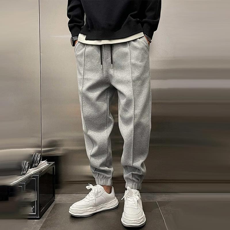 Nils | Herren Casual Sweatpants mit Tapered Fit - Elle Zürich