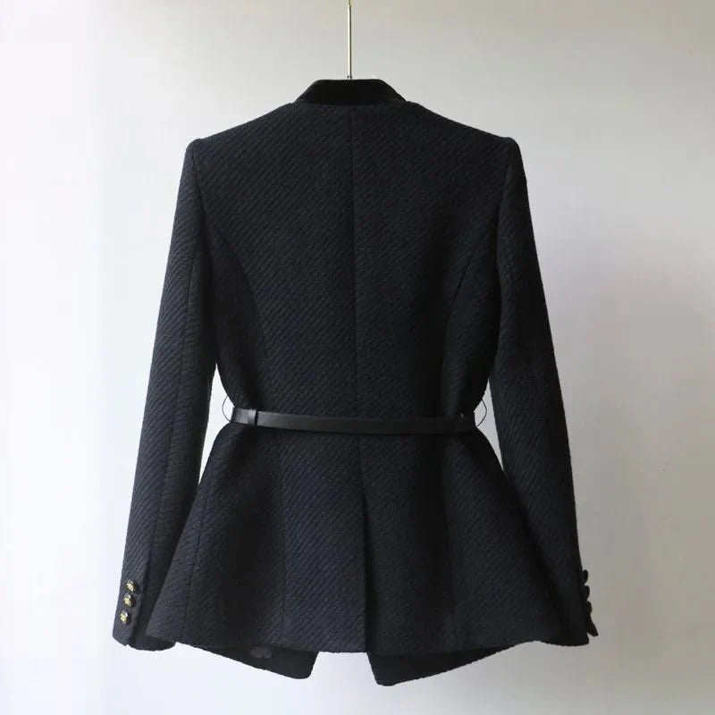 Helga | Damen Winterjacke mit Gürtel und Taschen - Elle Zürich