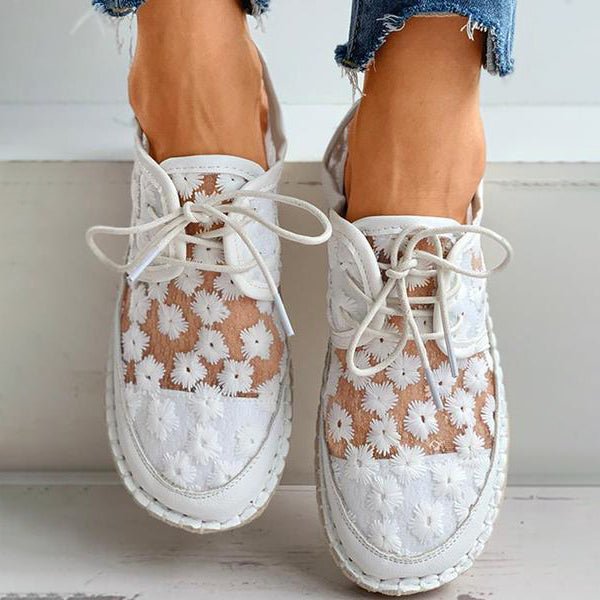 Rita | Luftige Schuhe mit Blumendesign - Elle Zürich