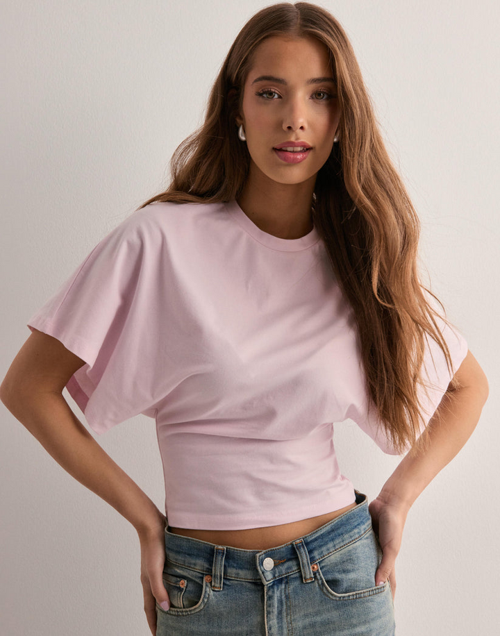 Gabriela | Trendiges T-Shirt mit Weiten Ärmeln - Elle Zürich