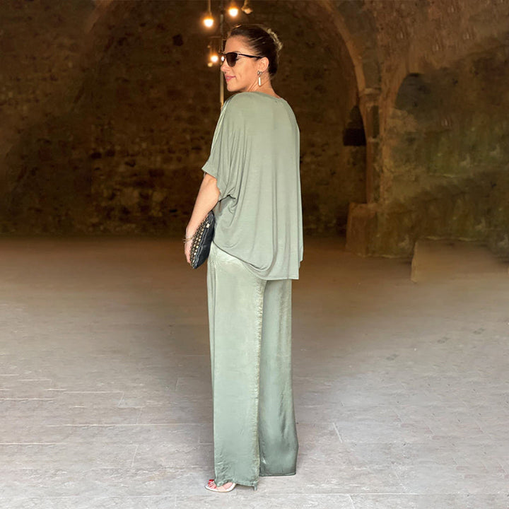 Rita | Damen Eleganter Lockerer Satin Jumpsuit - Elle Zürich